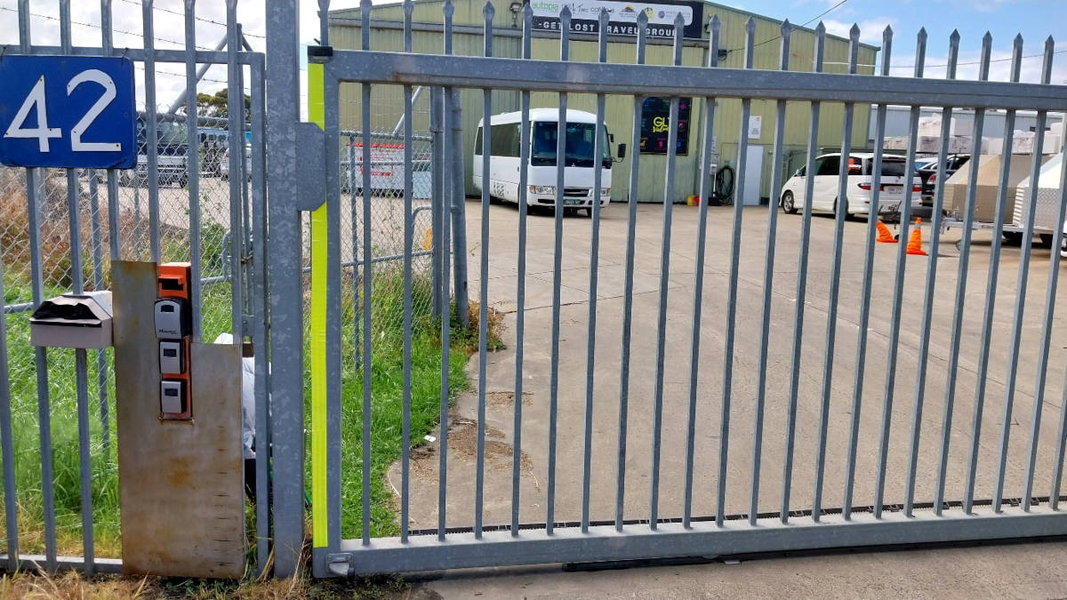 Overview of the gate in Melbourne: key box to the left